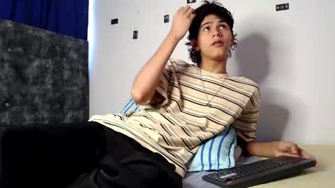 alex_mark_ online show from April 2026 04:56:02 PM