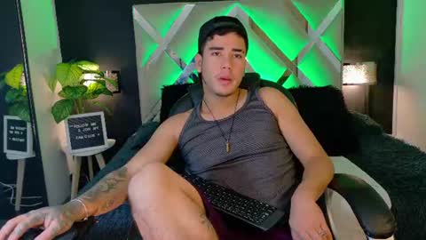 Snapshot of alex_rodriguezz1 chatting on June 2026 12:59:01 PM Alex online show from June 2026 12:59:01 PM