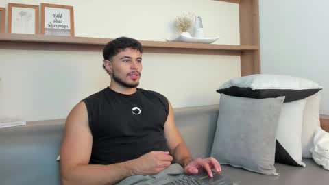 alex_wolf05 online show from February 2026 04:12:02 PM