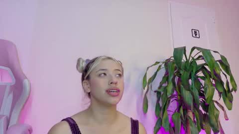 Snapshot of alexa_bue chatting on October 2025 04:21:01 AM alexa_bue online show from October 2025 04:21:01 AM