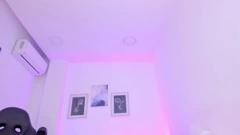 Alexa Millers online show from March 2025 10:38:02 AM