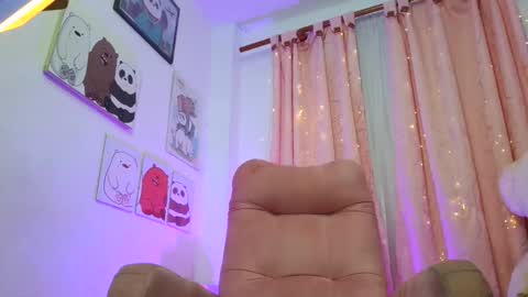 alexa_orange online show from June 2026 10:40:01 AM