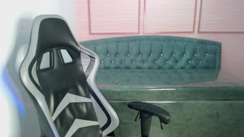 Alexandra online show from October 2025 12:15:02 PM