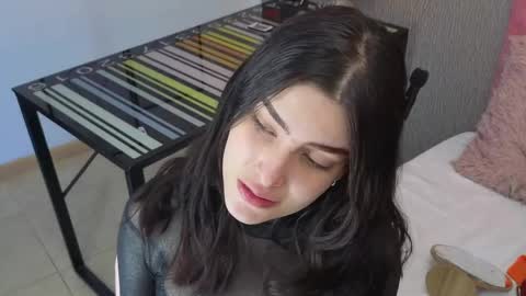 Alexa Thaylor online show from April 2026 06:42:01 PM