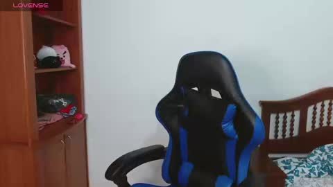 Alexandra 3 online show from September 2025 01:35:01 PM