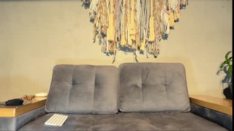 Alex  Dani online show from December 2024 03:53:01 PM