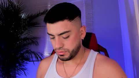 Alexander Diaz online show from October 2025 01:44:01 PM