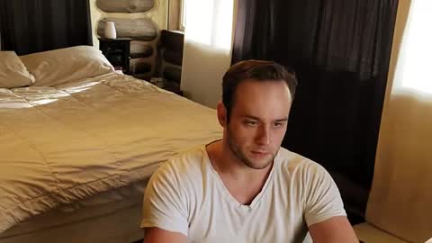 alexanderthemid online show from November 2025 09:37:01 PM