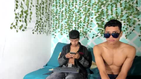 chicos hot online show from September 2025 01:38:02 PM