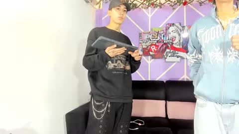 chicos hot online show from April 2026 01:21:01 PM