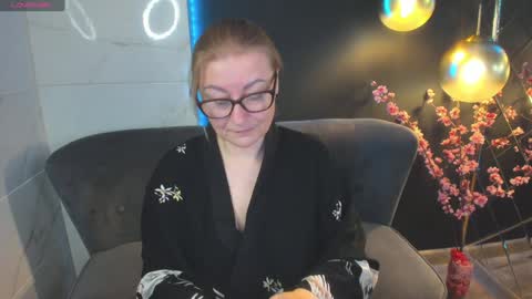 Alexandra online show from December 2024 01:55:02 PM