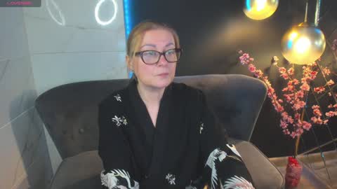 Alexandra online show from December 2024 08:03:02 PM