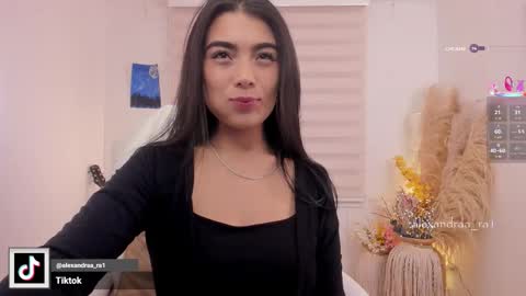 Alexandra Rodriguez online show from December 2025 11:21:01 PM