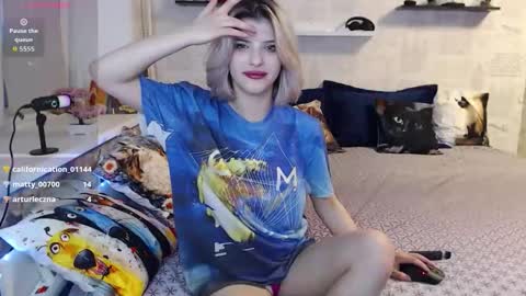 Snapshot of alexandraermes chatting on June 2026 12:32:02 AM AlexandraErmes online show from June 2026 12:32:02 AM