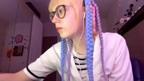 Lia online show from November 2025 03:12:02 PM