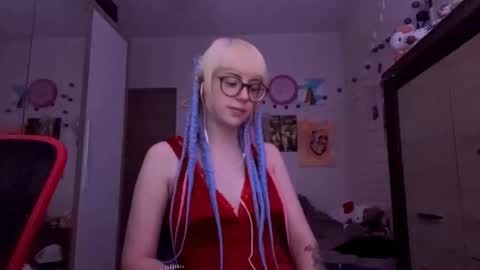 Lia online show from November 2025 02:10:01 PM