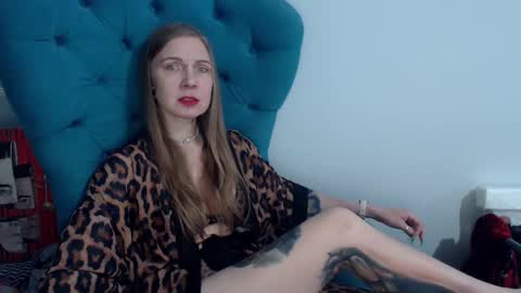 Alexandra online show from February 2025 04:53:02 PM