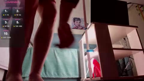 AlexaStevens online show from October 2025 07:10:02 AM