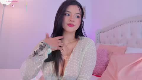 lexandra  online show from May 2026 01:16:02 PM