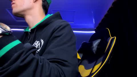 Snapshot of alexgiraldo__ chatting on September 2025 12:10:01 PM alexgiraldo__ online show from September 2025 12:10:01 PM