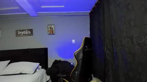 Snapshot of alexgiraldo__ chatting on December 2025 06:07:01 AM alexgiraldo__ online show from December 2025 06:07:01 AM