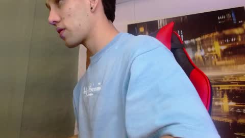 alexgiraldo__ online show from May 2026 12:54:02 PM