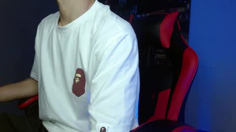 alexgiraldo__ online show from May 2026 02:28:01 AM