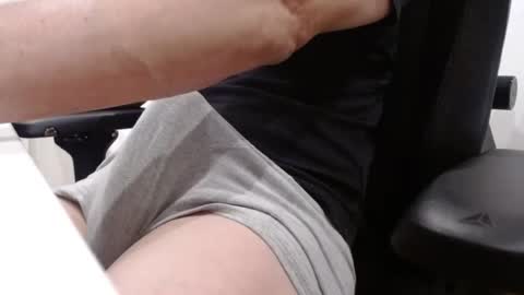 Snapshot of alexhunter4u chatting on July 2026 09:28:02 PM alexhunter4u online show from July 2026 09:28:02 PM