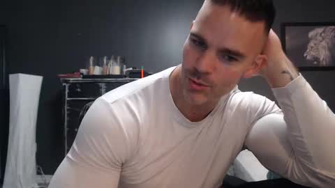 Alex online show from November 2025 10:19:01 PM