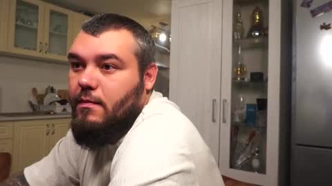 Alex online show from December 2025 01:02:02 AM