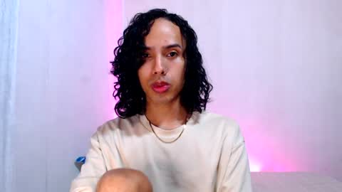 Snapshot of alexis21_ chatting on June 2026 09:25:01 AM Alexis online show from June 2026 09:25:01 AM