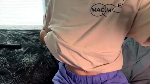 Snapshot of alexis_696969 chatting on December 2024 06:39:01 PM Alexis online show from December 2024 06:39:01 PM