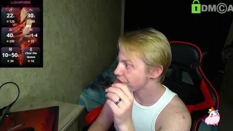 Alexis online show from October 2025 07:49:01 PM