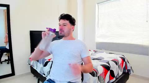 alexman fuck online show from November 2025 06:08:01 PM