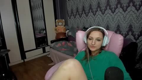 Snapshot of alexracc00n chatting on December 2024 01:03:02 AM Alex online show from December 2024 01:03:02 AM