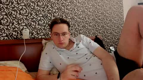 Snapshot of alexs9xtime chatting on April 2026 11:49:02 AM alexs9xtime online show from April 2026 11:49:02 AM