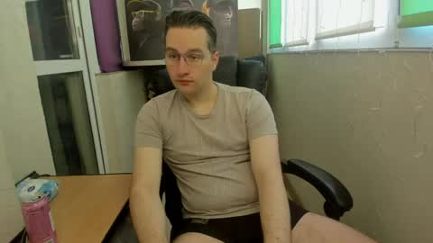 Snapshot of alexs9xtime chatting on May 2026 01:18:02 PM alexs9xtime online show from May 2026 01:18:02 PM