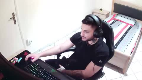 Snapshot of alexthepro00 chatting on May 2026 12:38:02 AM alexthepro00 online show from May 2026 12:38:02 AM