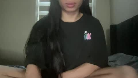 Snapshot of alextran665 chatting on February 2025 09:46:01 PM Your Anime T Girl online show from February 2025 09:46:01 PM