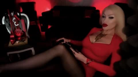 AlfaFemale online show from October 2025 07:18:02 AM