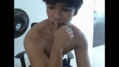 Snapshot of alfred_cantillo chatting on June 2026 02:06:01 PM alfred_cantillo online show from June 2026 02:06:01 PM