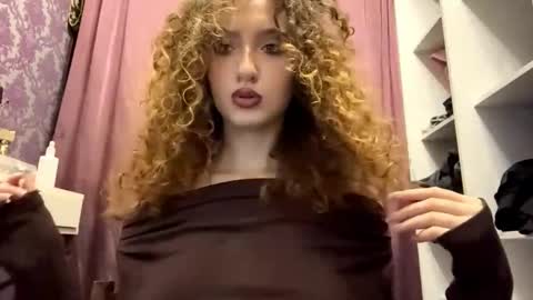 Tatiana online show from November 2025 02:24:02 PM