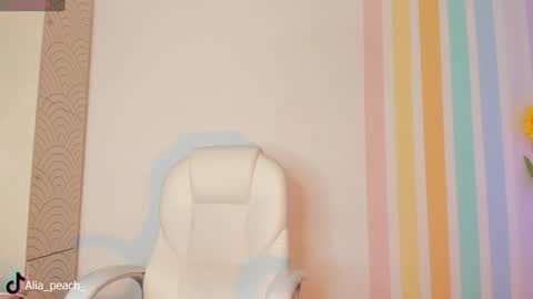 Snapshot of alia_peach_ chatting on December 2024 04:34:02 AM Alia online show from December 2024 04:34:02 AM