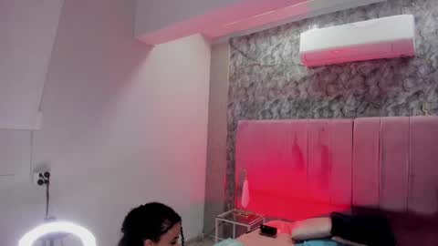 alicia online show from April 2026 06:10:01 PM