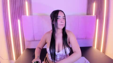 alice_26__ online show from April 2026 08:10:01 PM