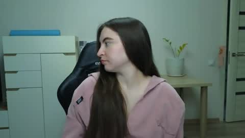 Alice online show from April 2026 04:28:02 PM