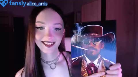 Alice Aris online show from October 2025 07:01:02 PM