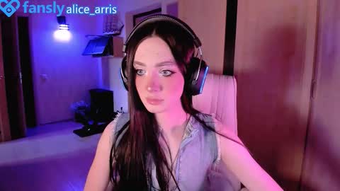 Alice Aris online show from February 2026 02:13:01 PM