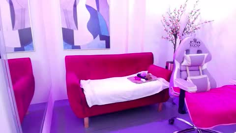 Alice  online show from September 2025 03:34:01 AM