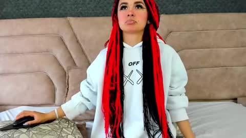 alice foxred online show from March 2026 01:04:02 PM